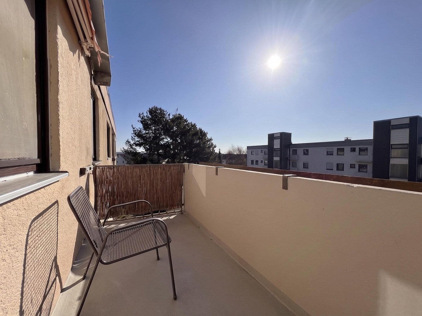 Pronájem bytu 4+1 98 m², Gartenstraße 19, Langweid am Lech, Bavorsko Pronájem bytu 4+1 98 m², Gartenstraße 19, Langweid am Lech, Bavorsko