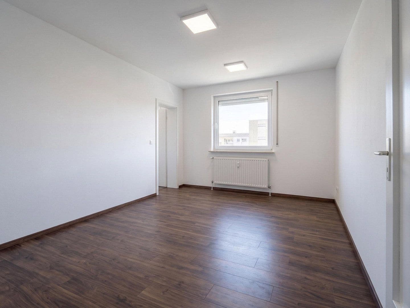 Pronájem bytu 4+1 98 m², Gartenstraße 19, Langweid am Lech, Bavorsko Pronájem bytu 4+1 98 m², Gartenstraße 19, Langweid am Lech, Bavorsko