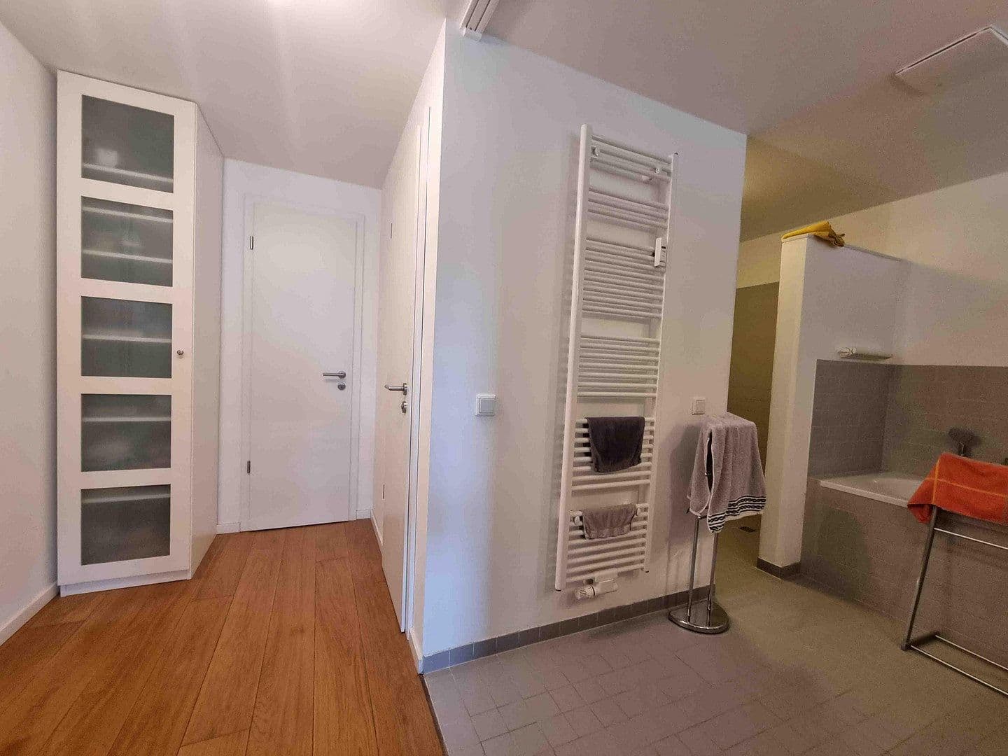 Pronájem bytu 2+kk 135 m², Meineckestr. 52, Düsseldorf, Severní Porýní-Vestfálsko Pronájem bytu 2+kk 135 m², Meineckestr. 52, Düsseldorf, Severní Porýní-Vestfálsko