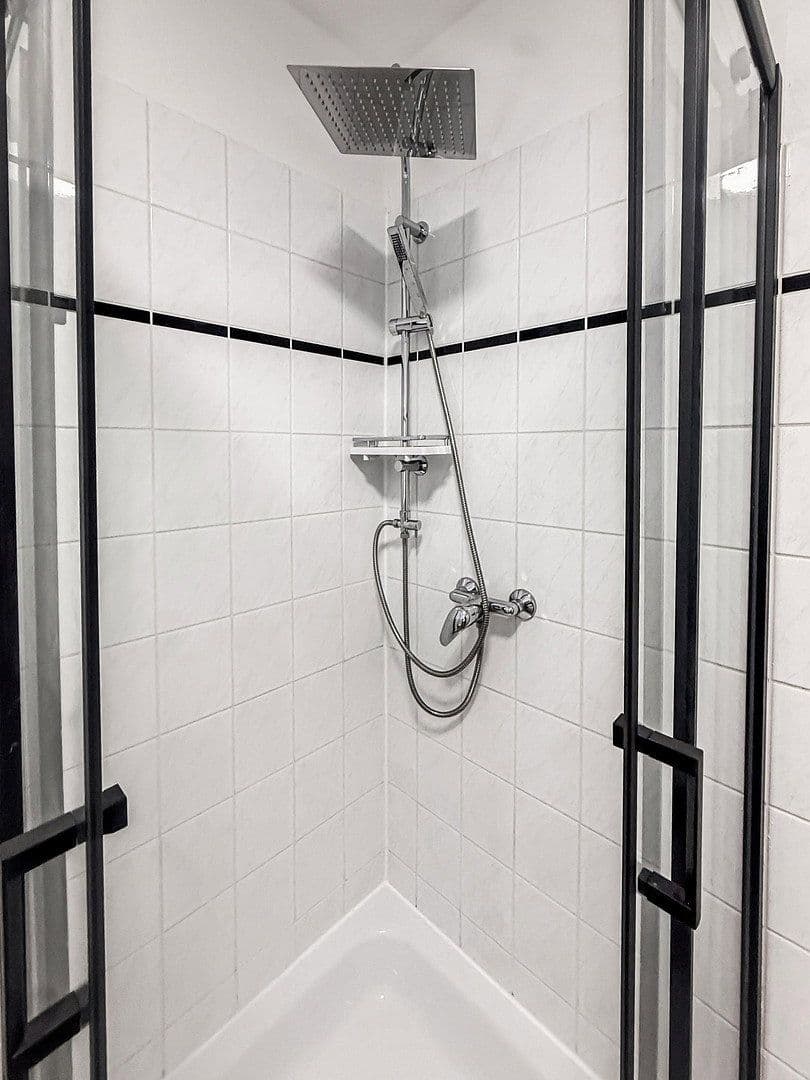 Pronájem bytu 1+1 38 m², Stünzer Straße 1, Leipzig, Sasko Pronájem bytu 1+1 38 m², Stünzer Straße 1, Leipzig, Sasko