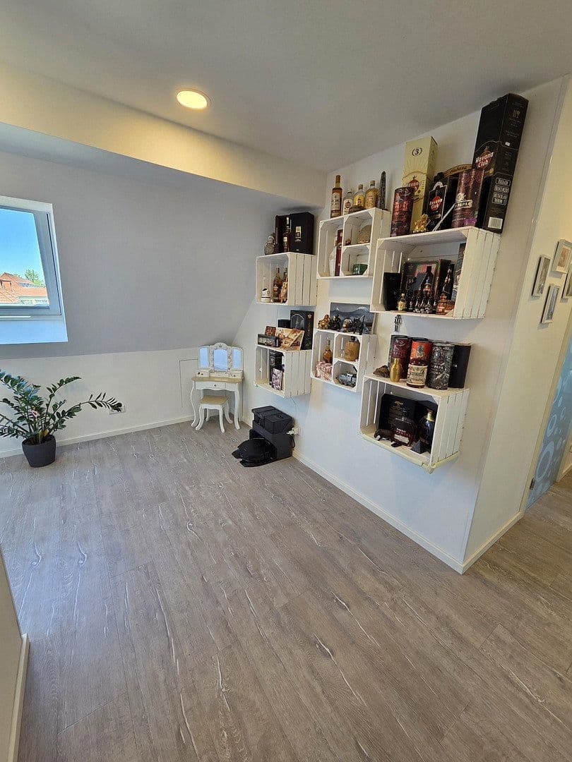 Prodej bytu 3+kk 100 m², Tangermünder Weg 18, Berlin, Berlín Prodej bytu 3+kk 100 m², Tangermünder Weg 18, Berlin, Berlín