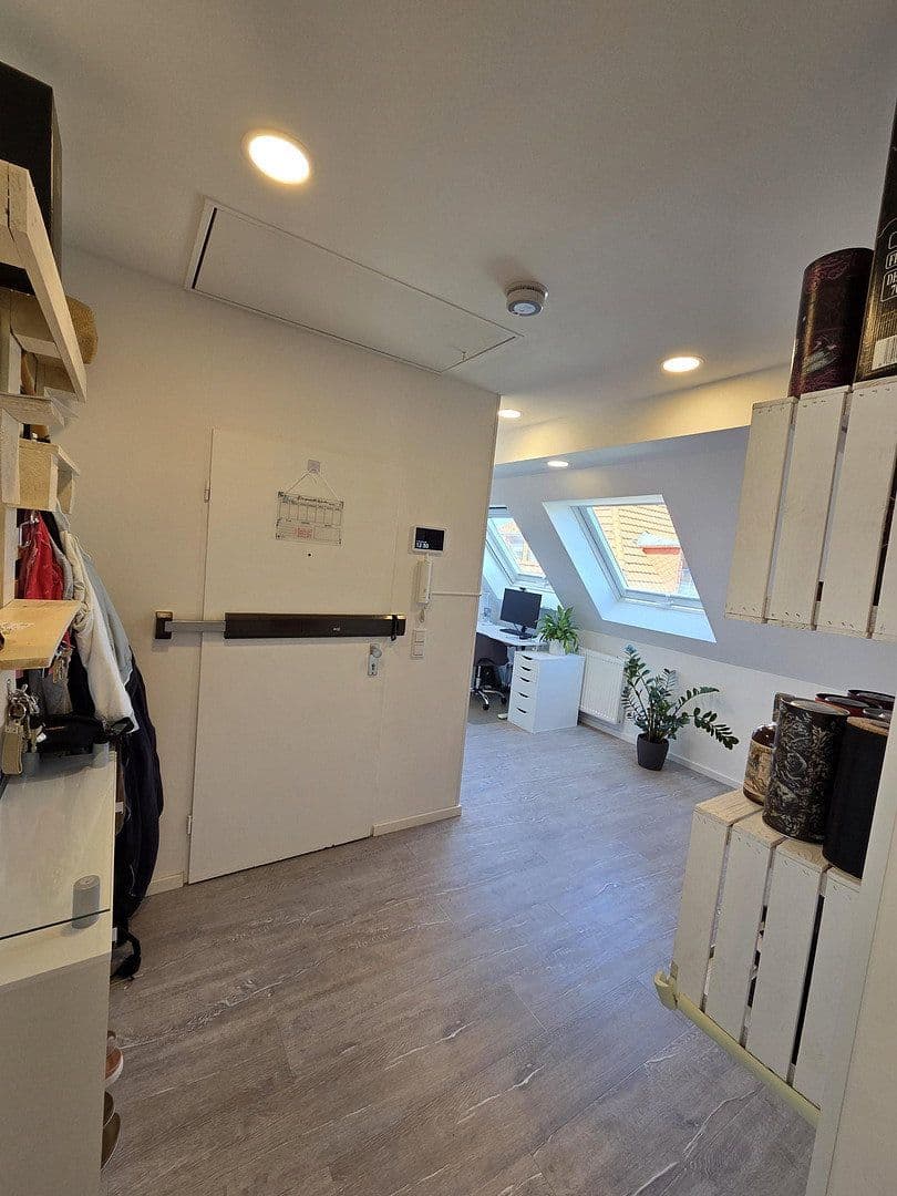 Prodej bytu 3+kk 100 m², Tangermünder Weg 18, Berlin, Berlín Prodej bytu 3+kk 100 m², Tangermünder Weg 18, Berlin, Berlín