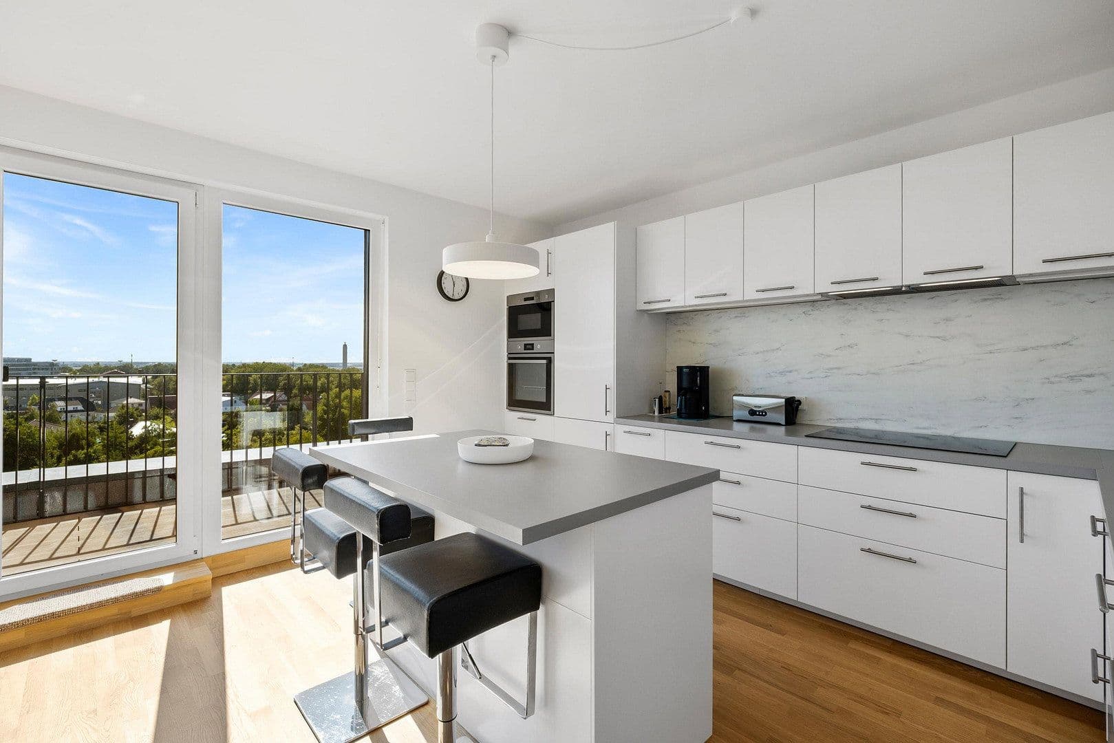 Prodej bytu 3+1 95 m², Schönefeld, Braniborsko Prodej bytu 3+1 95 m², Schönefeld, Braniborsko