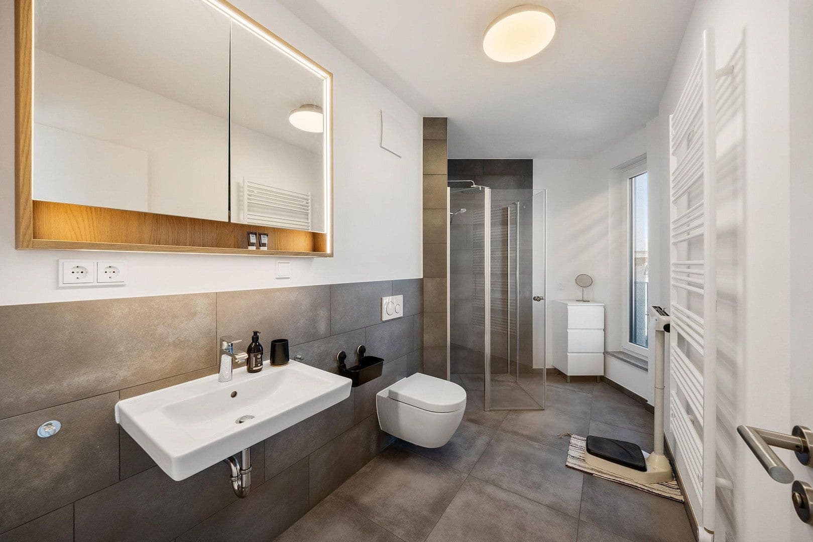 Prodej bytu 3+1 95 m², Schönefeld, Braniborsko Prodej bytu 3+1 95 m², Schönefeld, Braniborsko