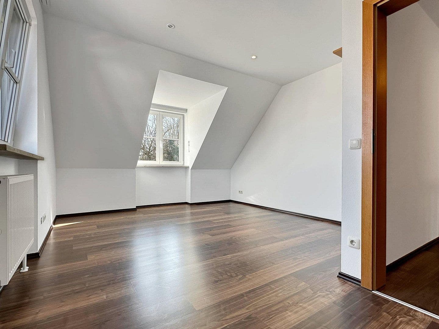 Prodej bytu 5+1 109 m², Hauptstraße 2a, Sulzemoos, Bavorsko Prodej bytu 5+1 109 m², Hauptstraße 2a, Sulzemoos, Bavorsko
