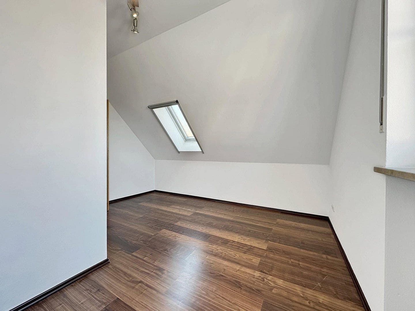 Prodej bytu 5+1 109 m², Hauptstraße 2a, Sulzemoos, Bavorsko Prodej bytu 5+1 109 m², Hauptstraße 2a, Sulzemoos, Bavorsko
