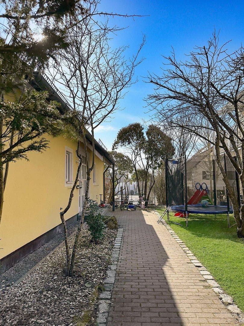 Prodej bytu 5+1 109 m², Hauptstraße 2a, Sulzemoos, Bavorsko Prodej bytu 5+1 109 m², Hauptstraße 2a, Sulzemoos, Bavorsko