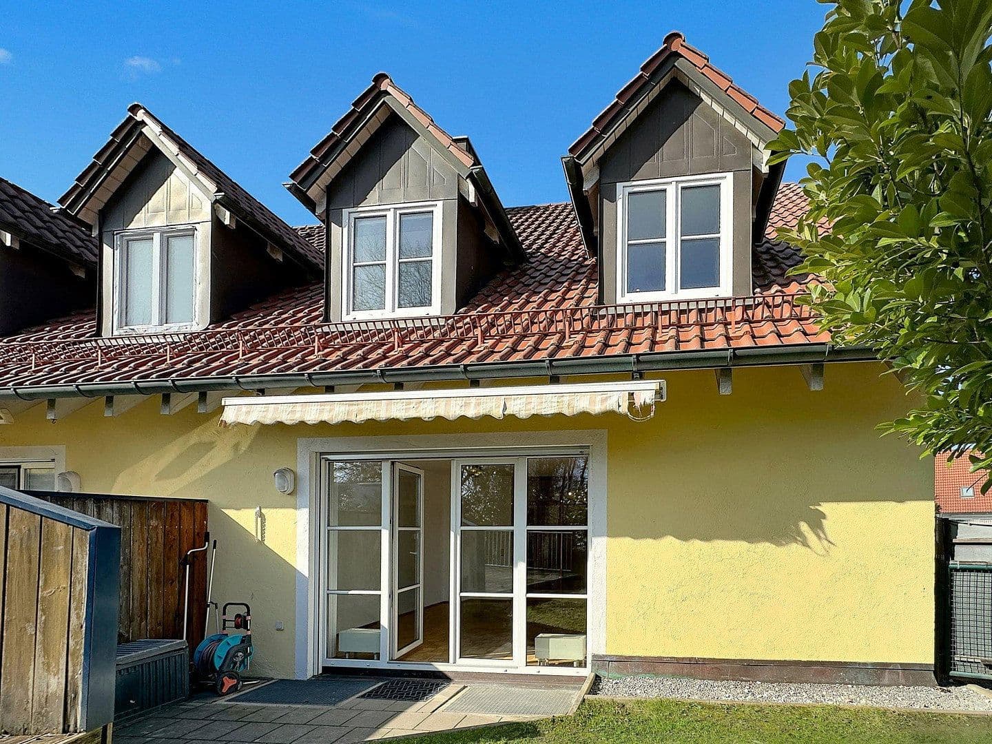 Prodej bytu 5+1 109 m², Hauptstraße 2a, Sulzemoos, Bavorsko Prodej bytu 5+1 109 m², Hauptstraße 2a, Sulzemoos, Bavorsko