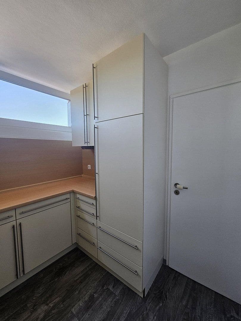 Prodej bytu 3+1 79 m², Dechsendorfer Str. 2, Erlangen, Bavorsko Prodej bytu 3+1 79 m², Dechsendorfer Str. 2, Erlangen, Bavorsko