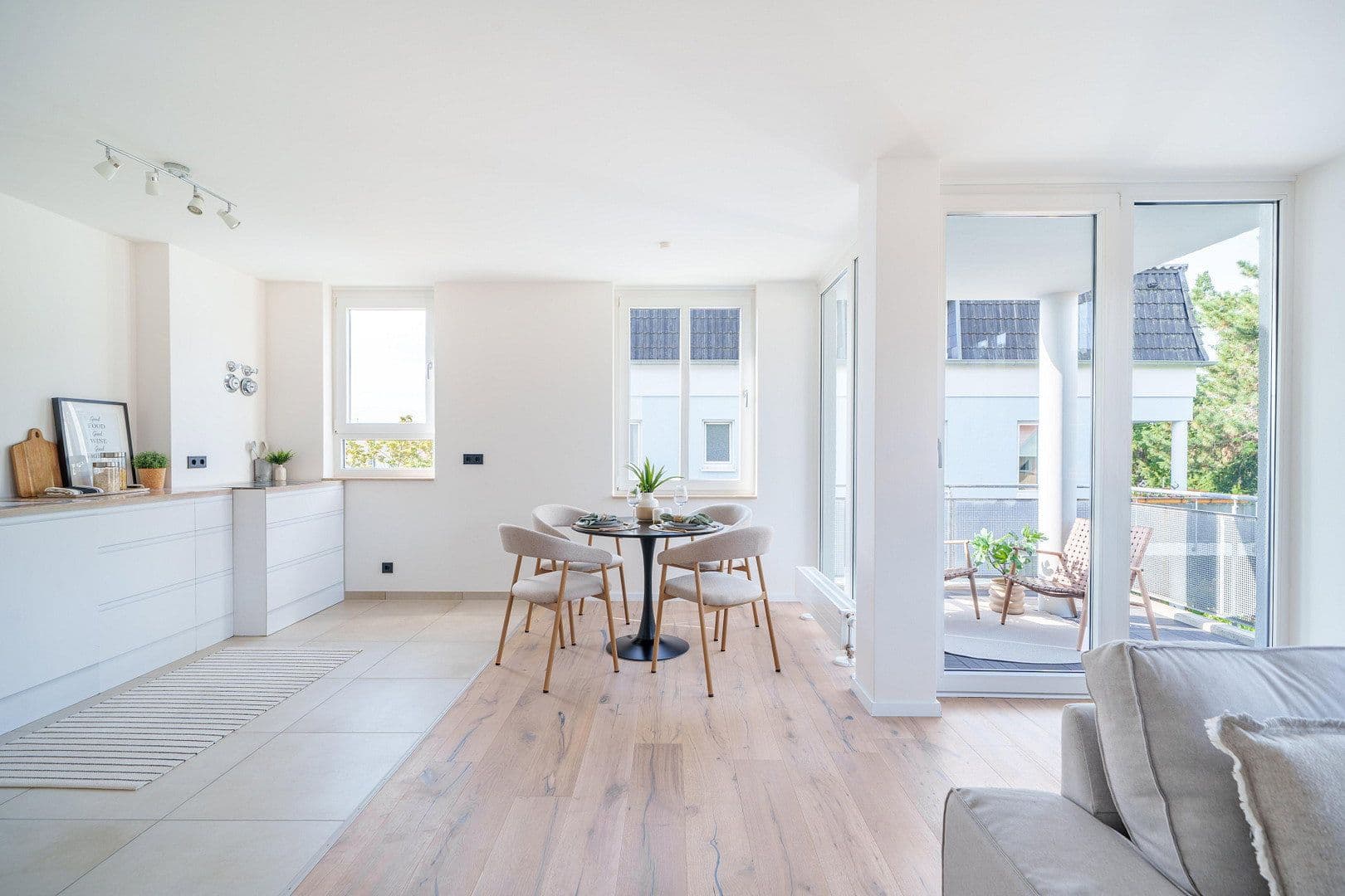Prodej bytu 3+kk 85 m², Dr.-Külz-Straße 15, Radebeul, Sasko Prodej bytu 3+kk 85 m², Dr.-Külz-Straße 15, Radebeul, Sasko