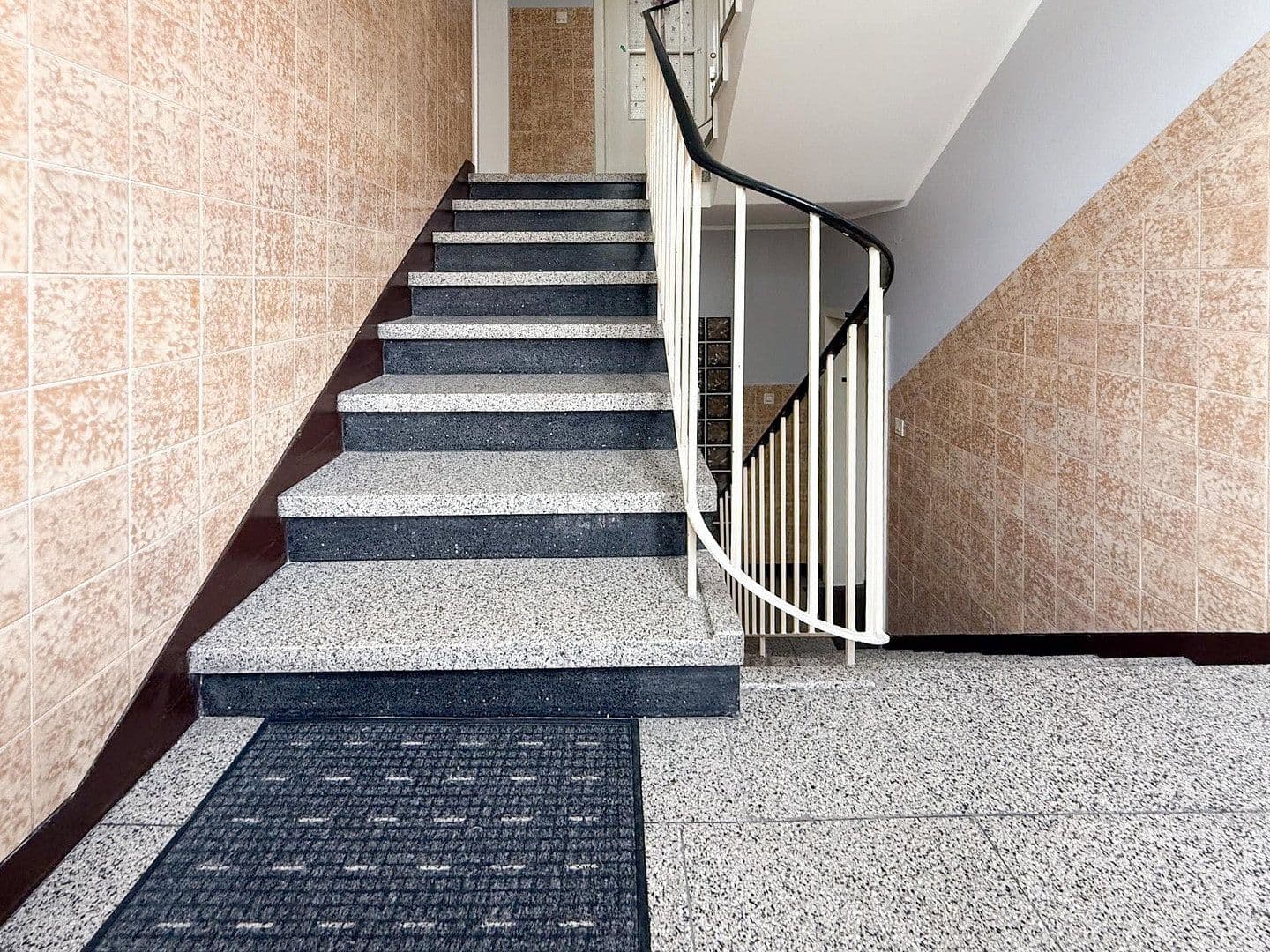 Prodej bytu 2+kk 59 m², Bochum, Severní Porýní-Vestfálsko Prodej bytu 2+kk 59 m², Bochum, Severní Porýní-Vestfálsko