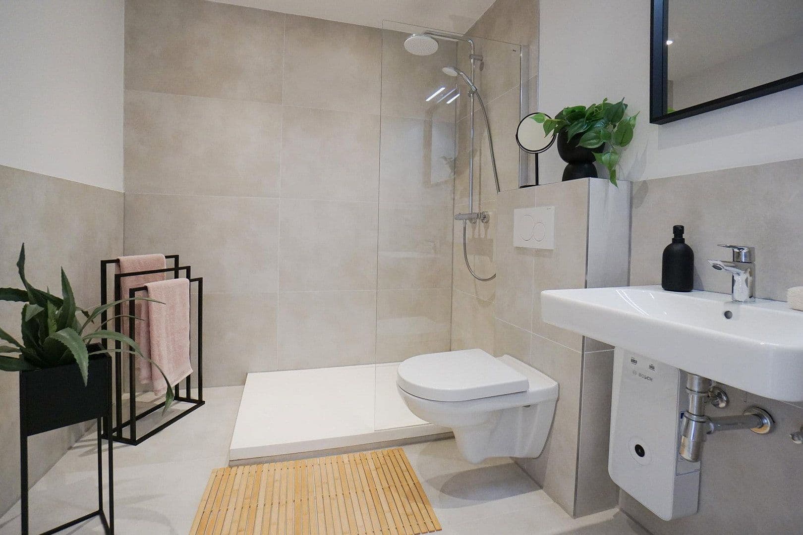 Prodej domu 105 m², pozemek 247 m², Delmenhorst, Dolní Sasko Prodej domu 105 m², pozemek 247 m², Delmenhorst, Dolní Sasko