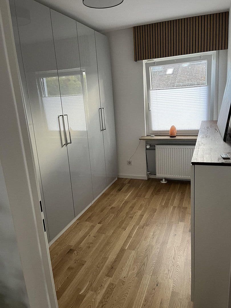 Prodej domu 100 m², pozemek 500 m², Oberursel (Taunus), Hessen Prodej domu 100 m², pozemek 500 m², Oberursel (Taunus), Hessen
