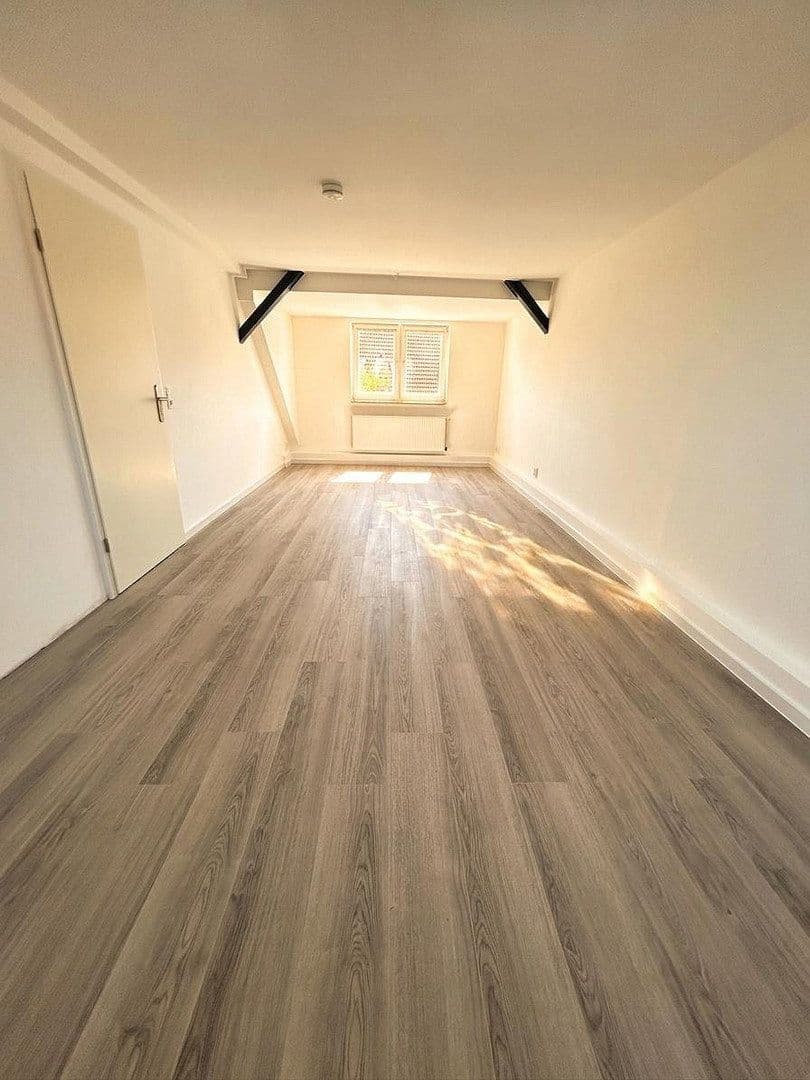 Pronájem bytu 2+1 48 m², Kirchstraße 33, Dessau-Roßlau, Sasko-Anhaltsko Pronájem bytu 2+1 48 m², Kirchstraße 33, Dessau-Roßlau, Sasko-Anhaltsko