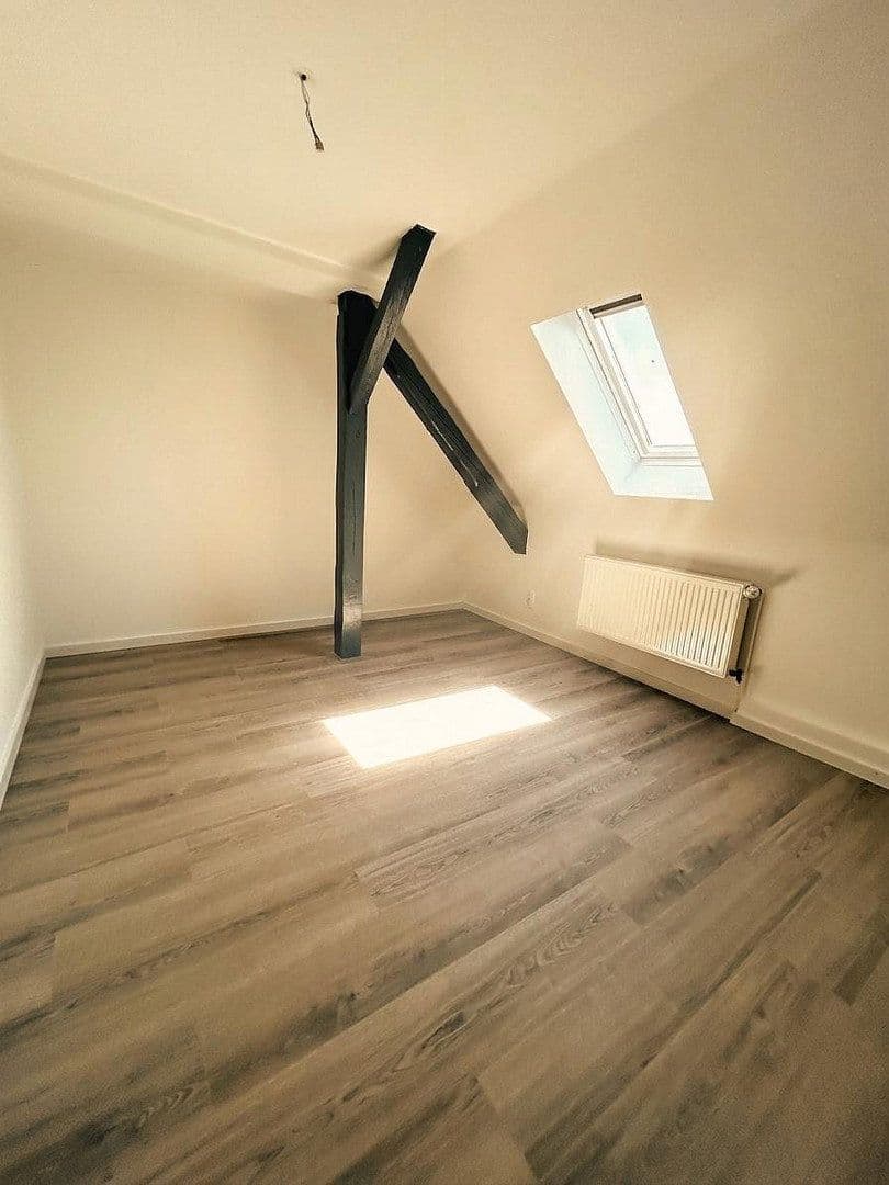 Pronájem bytu 2+1 48 m², Kirchstraße 33, Dessau-Roßlau, Sasko-Anhaltsko Pronájem bytu 2+1 48 m², Kirchstraße 33, Dessau-Roßlau, Sasko-Anhaltsko