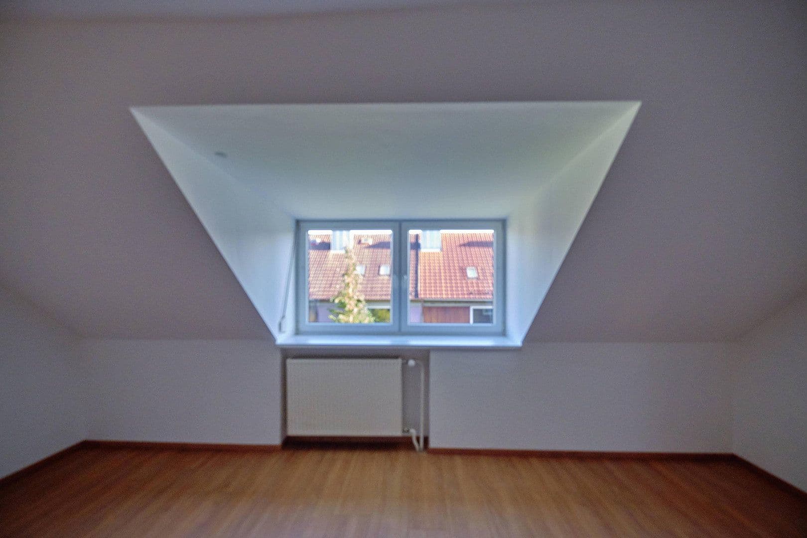 Pronájem domu 125 m², pozemek 149 m², München, Bavorsko Pronájem domu 125 m², pozemek 149 m², München, Bavorsko