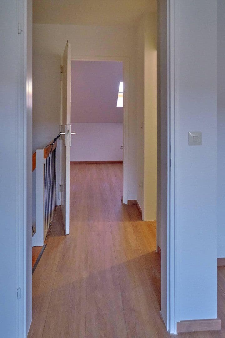 Pronájem domu 125 m², pozemek 149 m², München, Bavorsko Pronájem domu 125 m², pozemek 149 m², München, Bavorsko