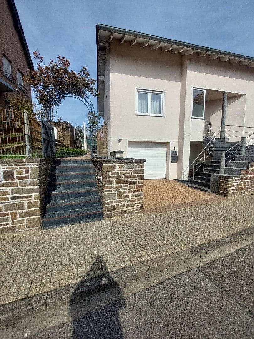 Prodej domu 143 m², pozemek 314 m², Offermannsstr 9, Baesweiler, Severní Porýní-Vestfálsko Prodej domu 143 m², pozemek 314 m², Offermannsstr 9, Baesweiler, Severní Porýní-Vestfálsko