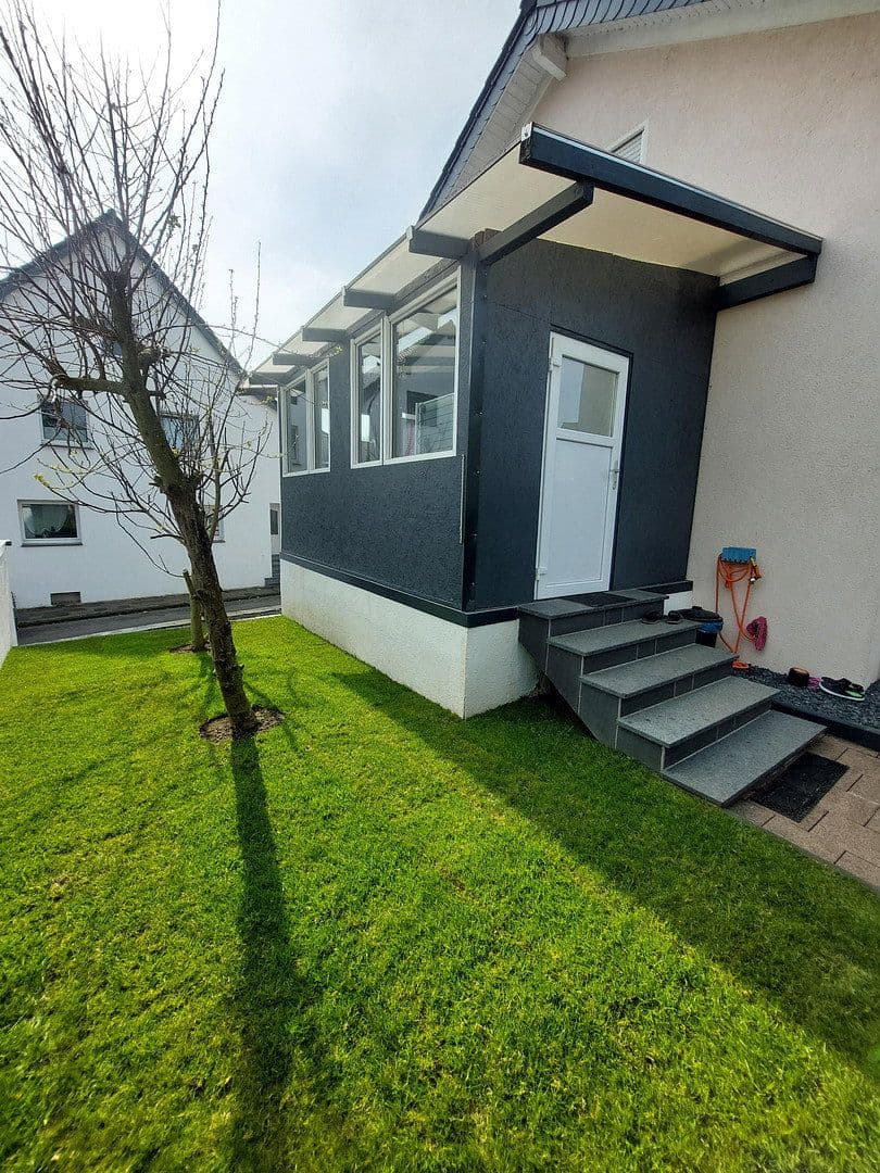 Prodej domu 143 m², pozemek 314 m², Offermannsstr 9, Baesweiler, Severní Porýní-Vestfálsko Prodej domu 143 m², pozemek 314 m², Offermannsstr 9, Baesweiler, Severní Porýní-Vestfálsko
