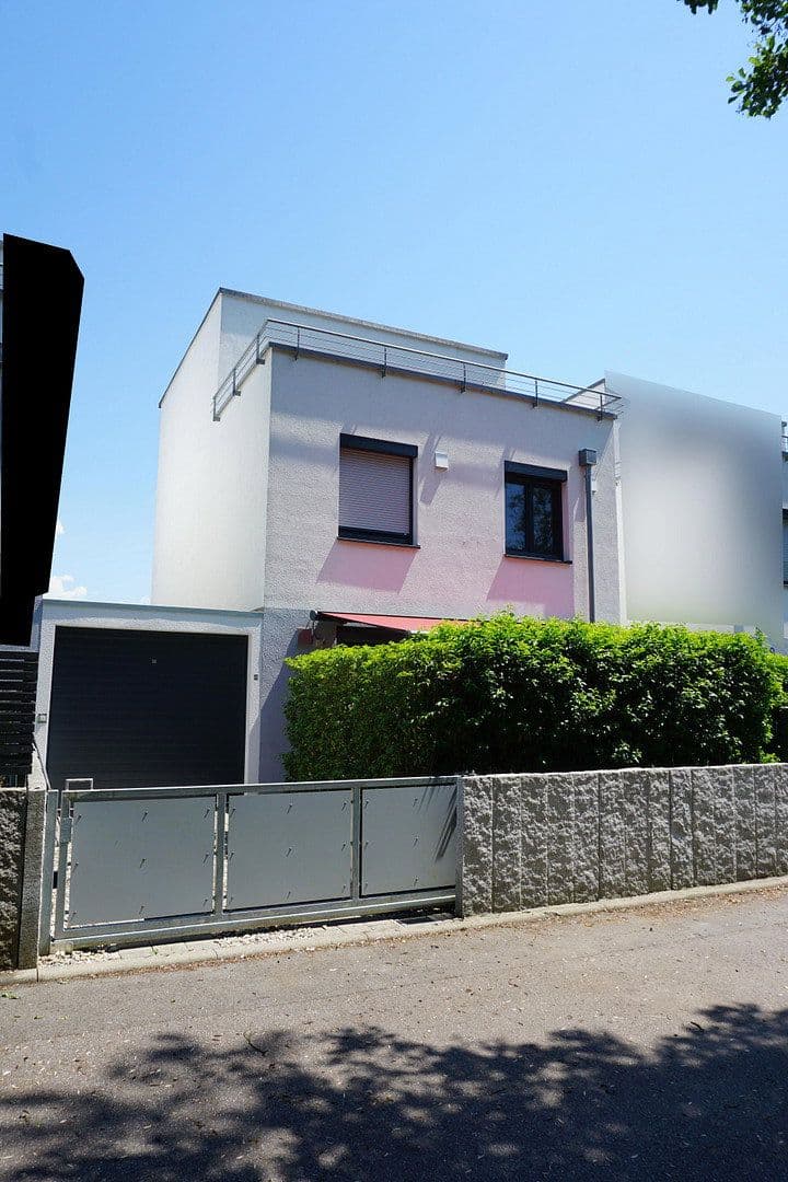 Prodej domu 147 m², pozemek 145 m², Schorndorf, Bádensko-Württembersko Prodej domu 147 m², pozemek 145 m², Schorndorf, Bádensko-Württembersko