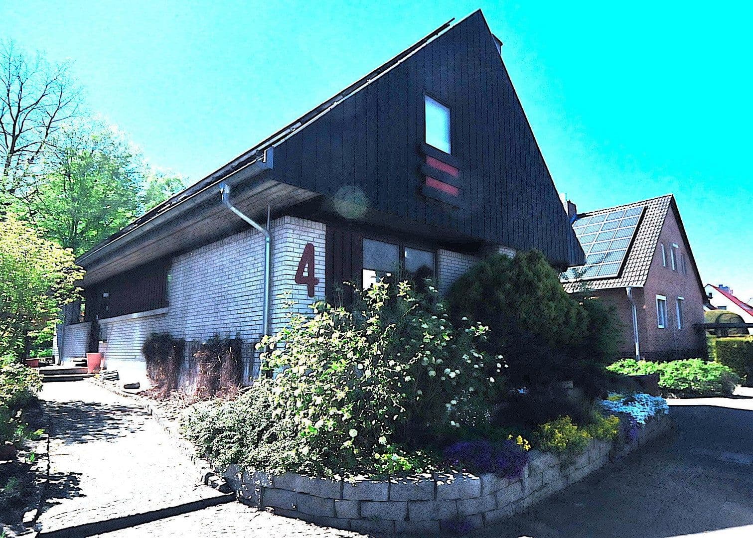 Prodej domu 218 m², pozemek 549 m², Hannover, Dolní Sasko Prodej domu 218 m², pozemek 549 m², Hannover, Dolní Sasko