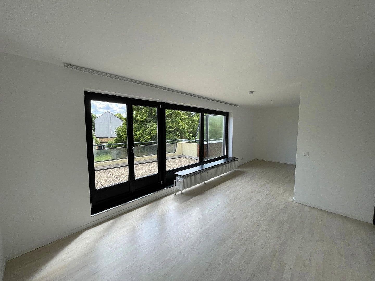 Prodej bytu 3+1 87 m², Hamburg, Hamburg Prodej bytu 3+1 87 m², Hamburg, Hamburg