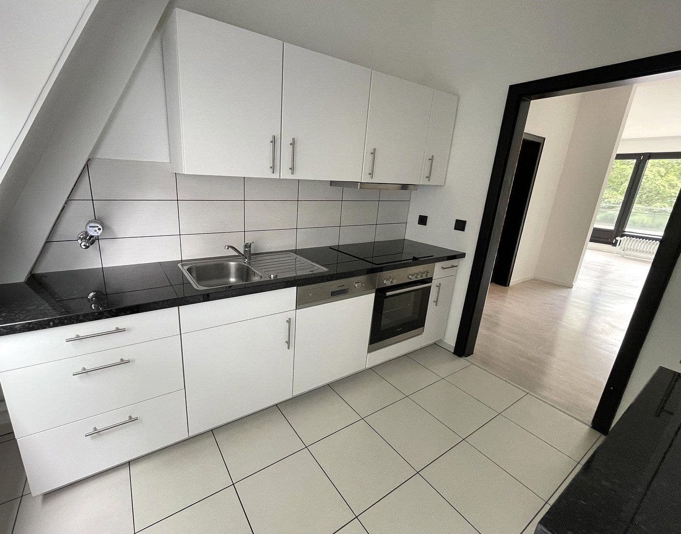 Prodej bytu 3+1 87 m², Hamburg, Hamburg Prodej bytu 3+1 87 m², Hamburg, Hamburg