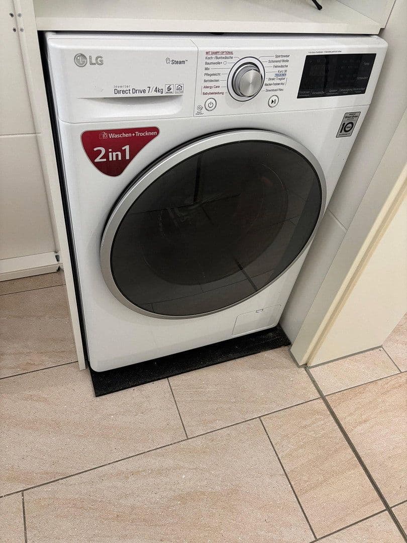 Pronájem bytu 1+1 46 m², Unterhaching, Bavorsko Pronájem bytu 1+1 46 m², Unterhaching, Bavorsko