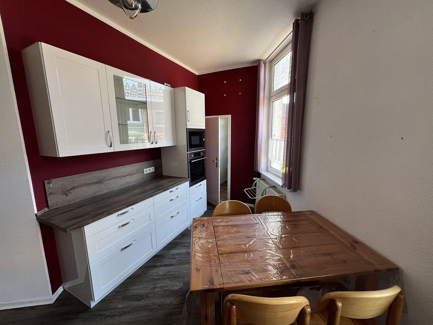 Pronájem bytu 3+1 125 m², Johannesstr. 08, Helmstedt, Dolní Sasko Pronájem bytu 3+1 125 m², Johannesstr. 08, Helmstedt, Dolní Sasko