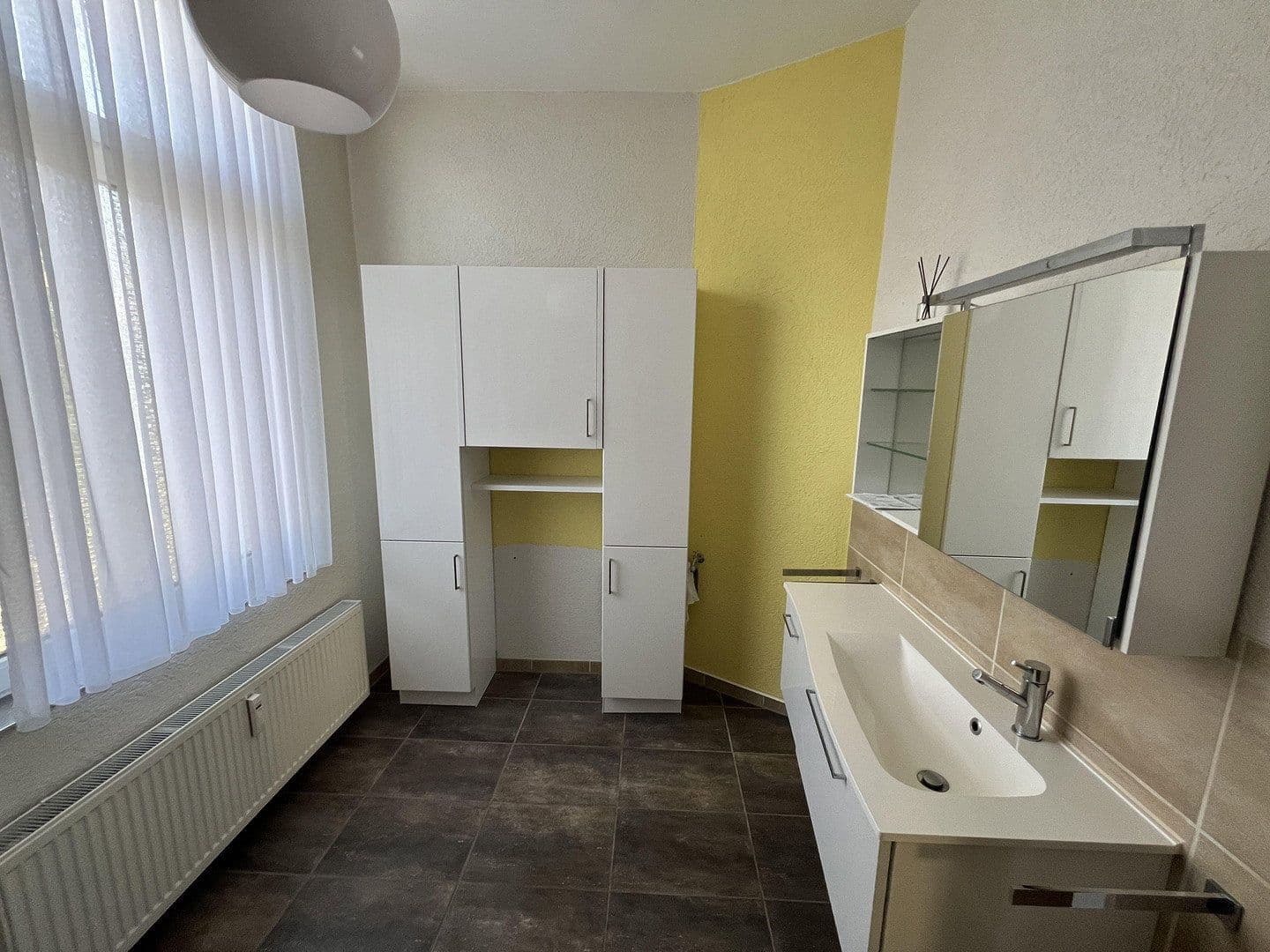 Pronájem bytu 3+1 125 m², Johannesstr. 08, Helmstedt, Dolní Sasko Pronájem bytu 3+1 125 m², Johannesstr. 08, Helmstedt, Dolní Sasko