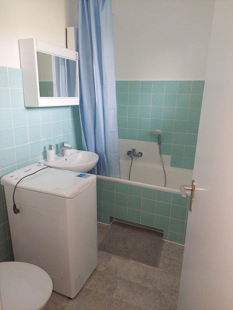 Pronájem bytu 1+1 34 m², Altmarkstraße 00, Berlin, Berlín Pronájem bytu 1+1 34 m², Altmarkstraße 00, Berlin, Berlín