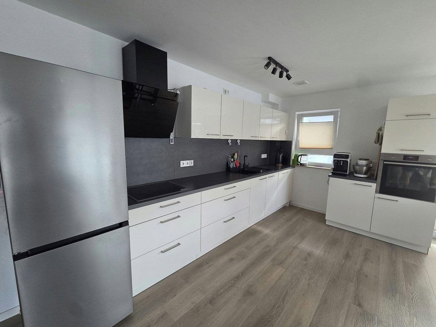 Pronájem bytu 3+1 97 m², Rhönstraße 3A, Ronneburg, Hessen Pronájem bytu 3+1 97 m², Rhönstraße 3A, Ronneburg, Hessen