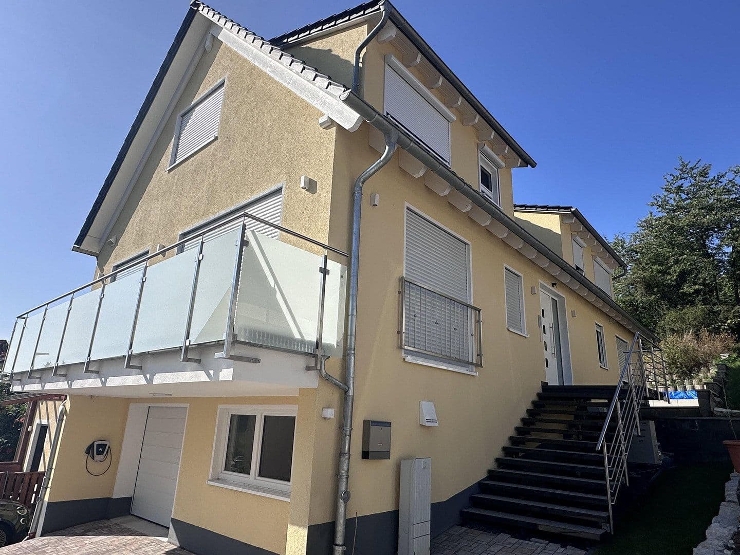 Pronájem bytu 3+1 97 m², Rhönstraße 3A, Ronneburg, Hessen Pronájem bytu 3+1 97 m², Rhönstraße 3A, Ronneburg, Hessen