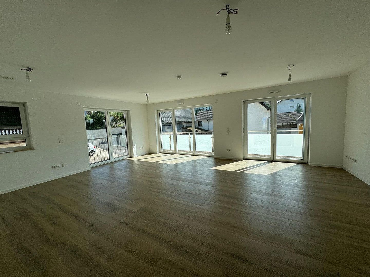 Pronájem bytu 3+1 97 m², Rhönstraße 3A, Ronneburg, Hessen Pronájem bytu 3+1 97 m², Rhönstraße 3A, Ronneburg, Hessen