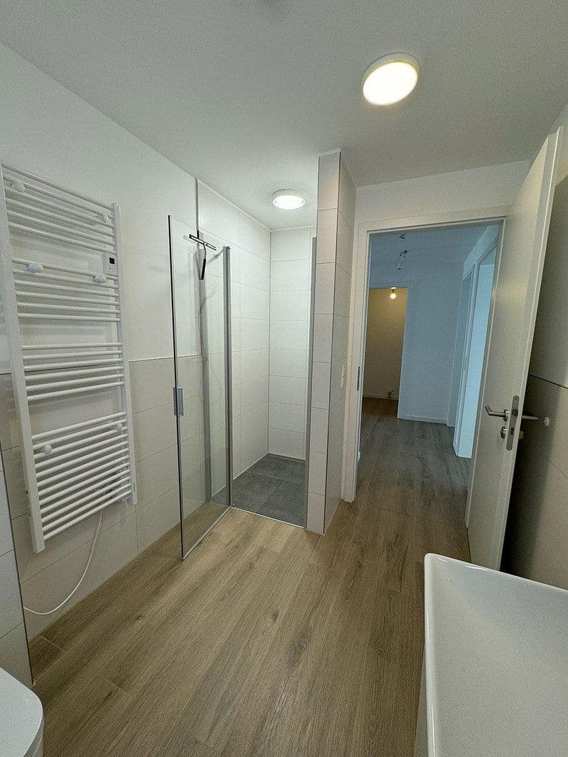 Pronájem bytu 3+1 97 m², Rhönstraße 3A, Ronneburg, Hessen Pronájem bytu 3+1 97 m², Rhönstraße 3A, Ronneburg, Hessen