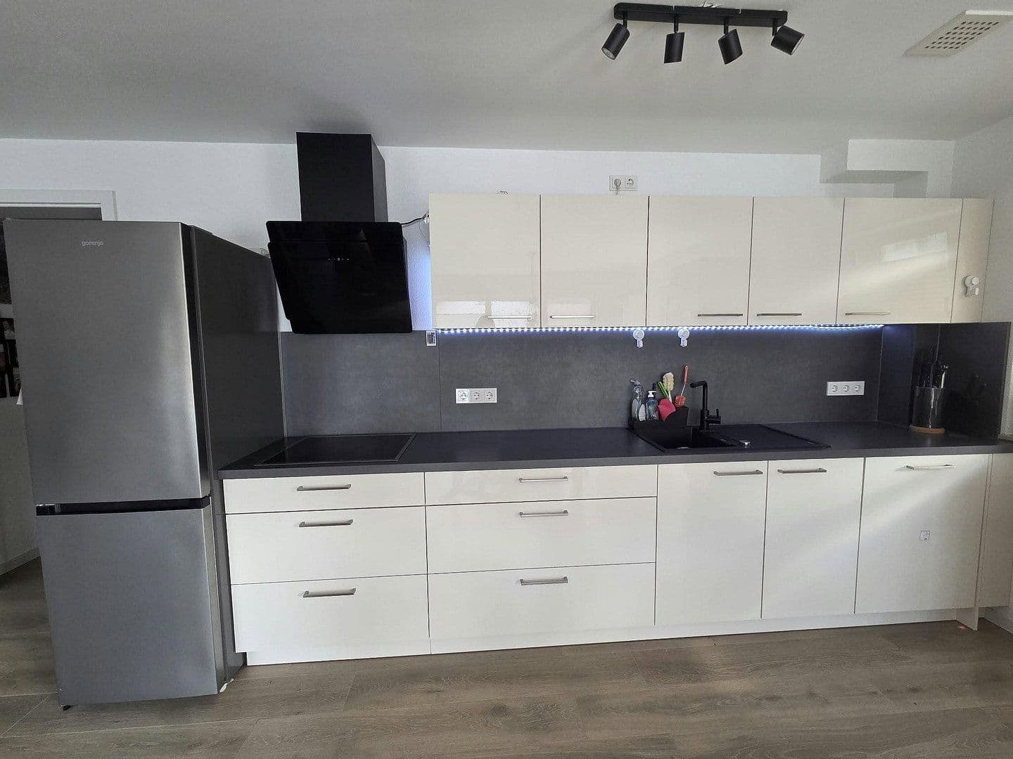 Pronájem bytu 3+1 97 m², Rhönstraße 3A, Ronneburg, Hessen Pronájem bytu 3+1 97 m², Rhönstraße 3A, Ronneburg, Hessen