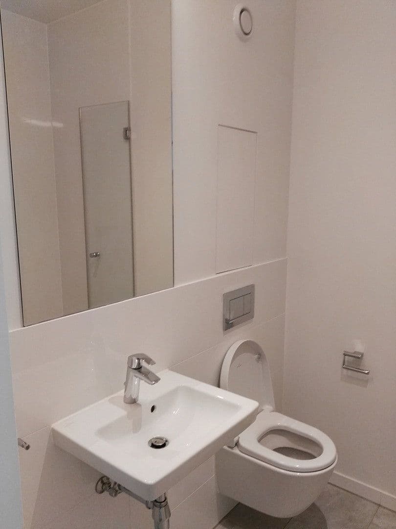 Pronájem bytu 1+1 20 m², Landsberger Strasse 441, München, Bavorsko Pronájem bytu 1+1 20 m², Landsberger Strasse 441, München, Bavorsko