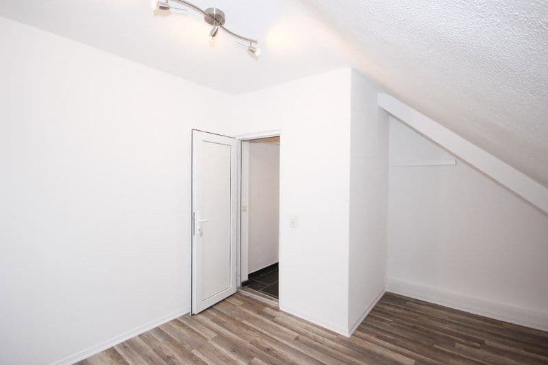 Prodej bytu 6+1 80 m², Stuttgart, Bádensko-Württembersko Prodej bytu 6+1 80 m², Stuttgart, Bádensko-Württembersko