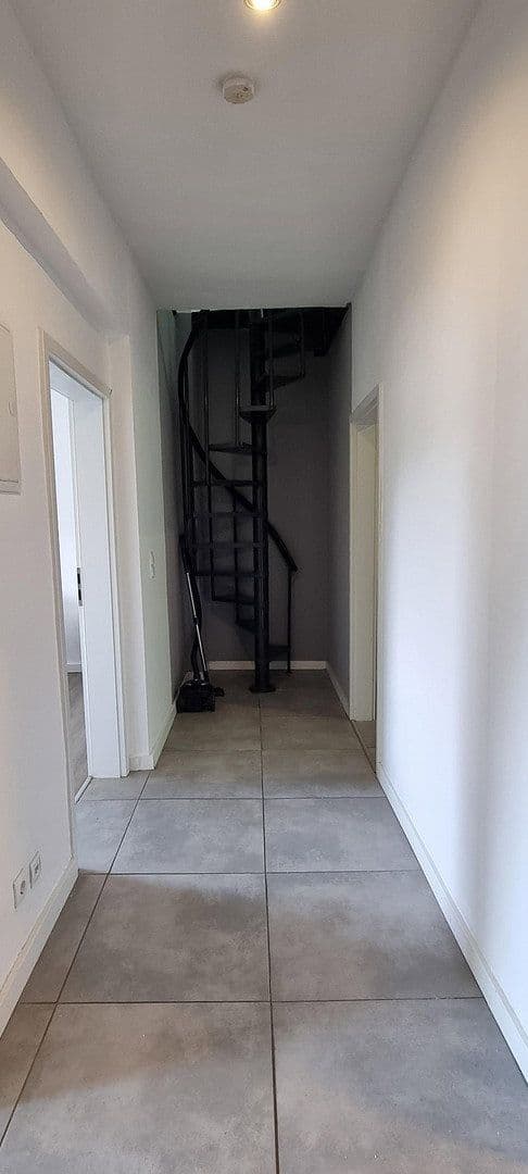Pronájem bytu 4+1 103 m², Anilinstr. 30, Wuppertal, Severní Porýní-Vestfálsko Pronájem bytu 4+1 103 m², Anilinstr. 30, Wuppertal, Severní Porýní-Vestfálsko