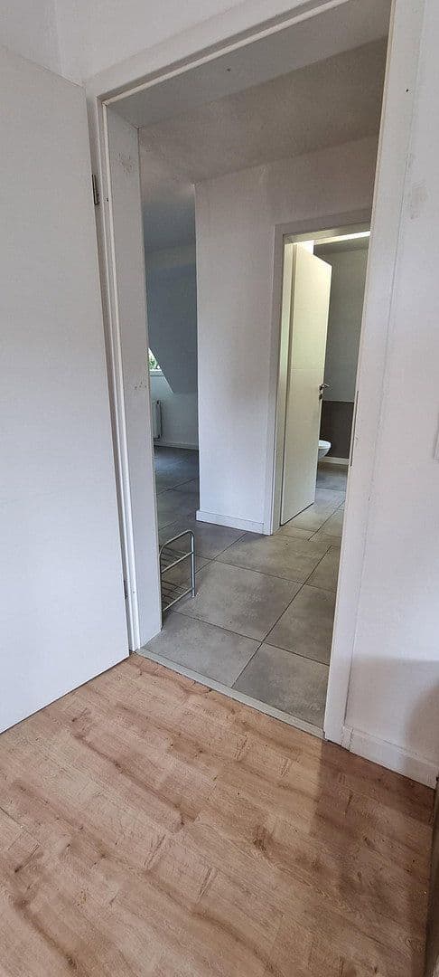 Pronájem bytu 4+1 103 m², Anilinstr. 30, Wuppertal, Severní Porýní-Vestfálsko Pronájem bytu 4+1 103 m², Anilinstr. 30, Wuppertal, Severní Porýní-Vestfálsko