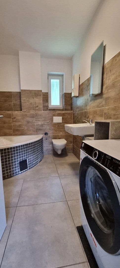 Pronájem bytu 4+1 103 m², Anilinstr. 30, Wuppertal, Severní Porýní-Vestfálsko Pronájem bytu 4+1 103 m², Anilinstr. 30, Wuppertal, Severní Porýní-Vestfálsko