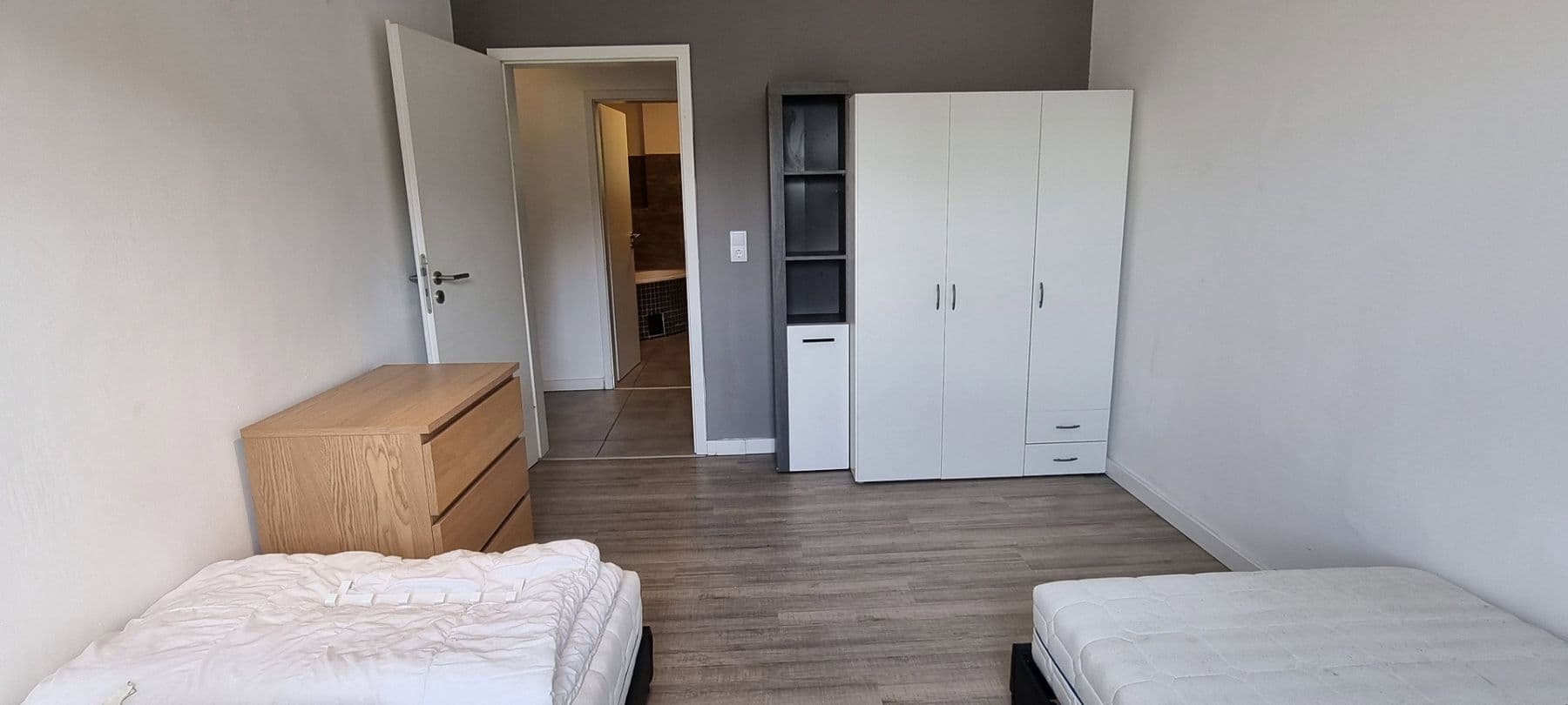 Pronájem bytu 4+1 103 m², Anilinstr. 30, Wuppertal, Severní Porýní-Vestfálsko Pronájem bytu 4+1 103 m², Anilinstr. 30, Wuppertal, Severní Porýní-Vestfálsko