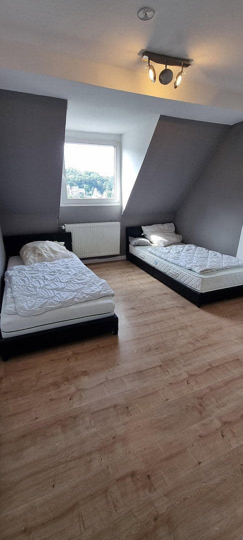 Pronájem bytu 4+1 103 m², Anilinstr. 30, Wuppertal, Severní Porýní-Vestfálsko Pronájem bytu 4+1 103 m², Anilinstr. 30, Wuppertal, Severní Porýní-Vestfálsko