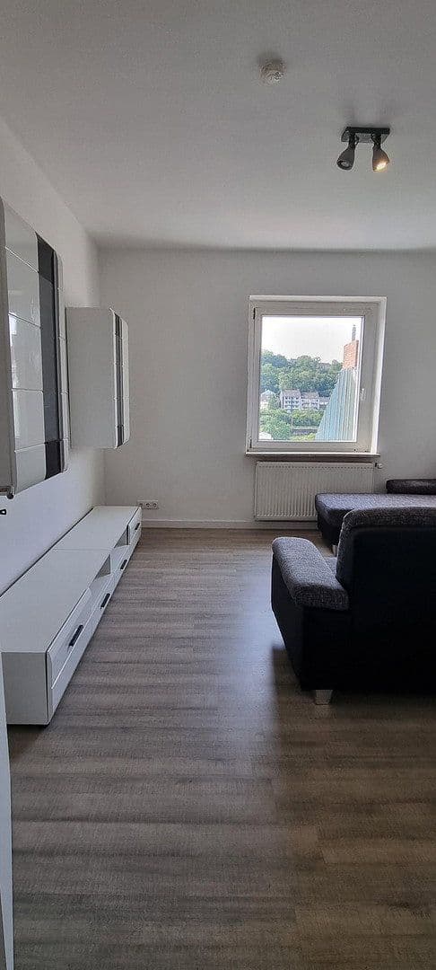 Pronájem bytu 4+1 103 m², Anilinstr. 30, Wuppertal, Severní Porýní-Vestfálsko Pronájem bytu 4+1 103 m², Anilinstr. 30, Wuppertal, Severní Porýní-Vestfálsko