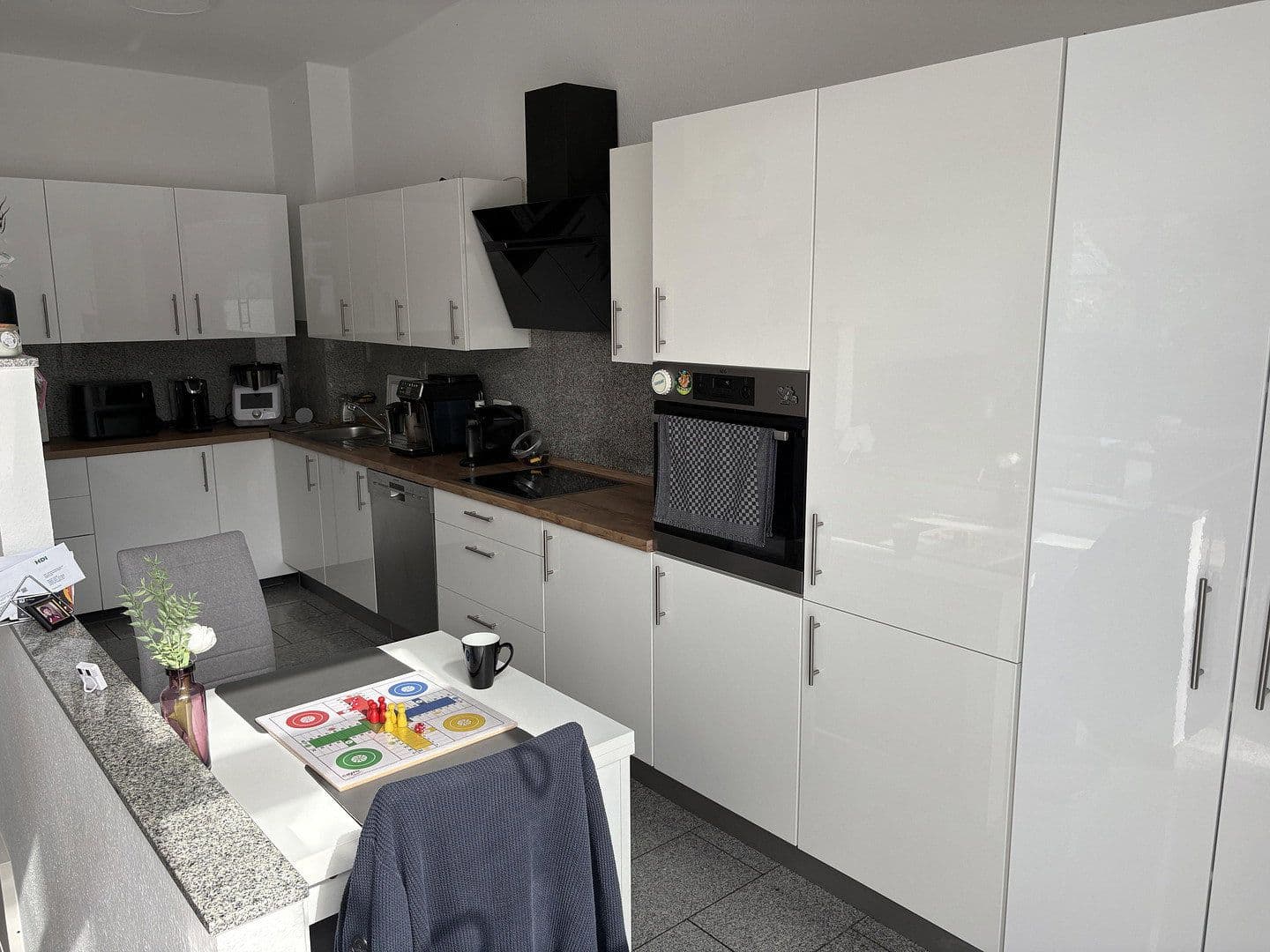 Pronájem bytu 4+1 118 m², Alstädter Straße 3a, Hürth, Severní Porýní-Vestfálsko Pronájem bytu 4+1 118 m², Alstädter Straße 3a, Hürth, Severní Porýní-Vestfálsko