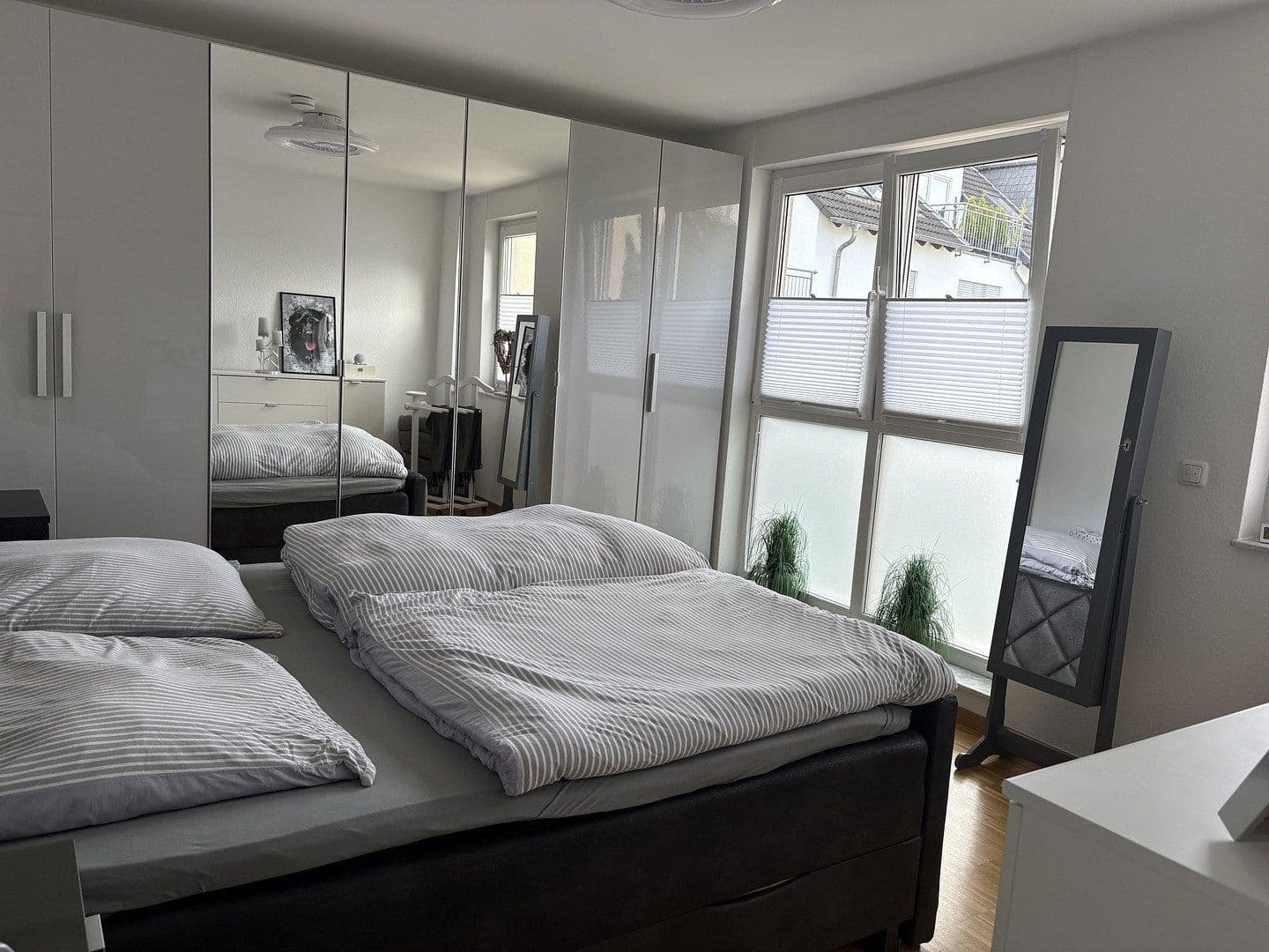 Pronájem bytu 4+1 118 m², Alstädter Straße 3a, Hürth, Severní Porýní-Vestfálsko Pronájem bytu 4+1 118 m², Alstädter Straße 3a, Hürth, Severní Porýní-Vestfálsko