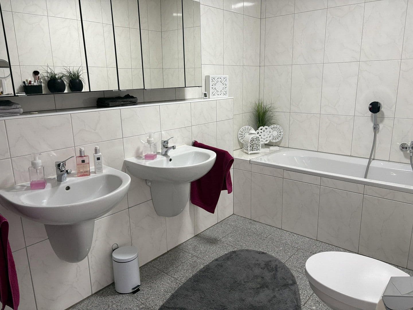 Pronájem bytu 4+1 118 m², Alstädter Straße 3a, Hürth, Severní Porýní-Vestfálsko Pronájem bytu 4+1 118 m², Alstädter Straße 3a, Hürth, Severní Porýní-Vestfálsko