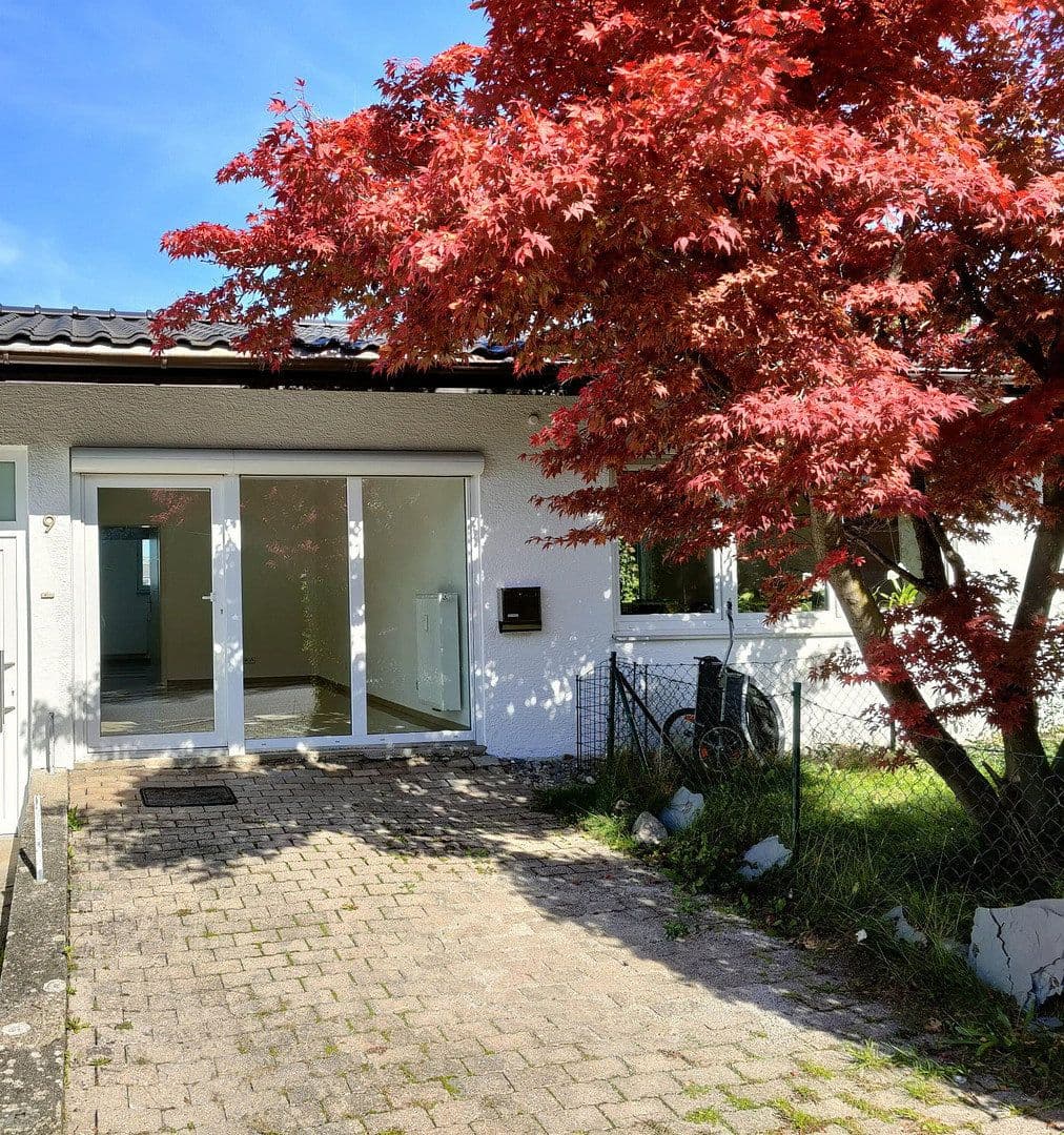 Pronájem bytu 2+1 47 m², Reutlingen, Bádensko-Württembersko Pronájem bytu 2+1 47 m², Reutlingen, Bádensko-Württembersko