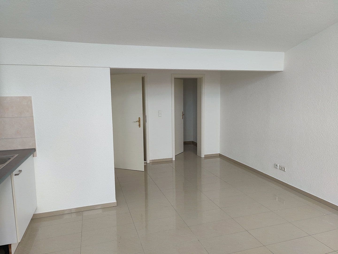 Pronájem bytu 2+1 47 m², Reutlingen, Bádensko-Württembersko Pronájem bytu 2+1 47 m², Reutlingen, Bádensko-Württembersko