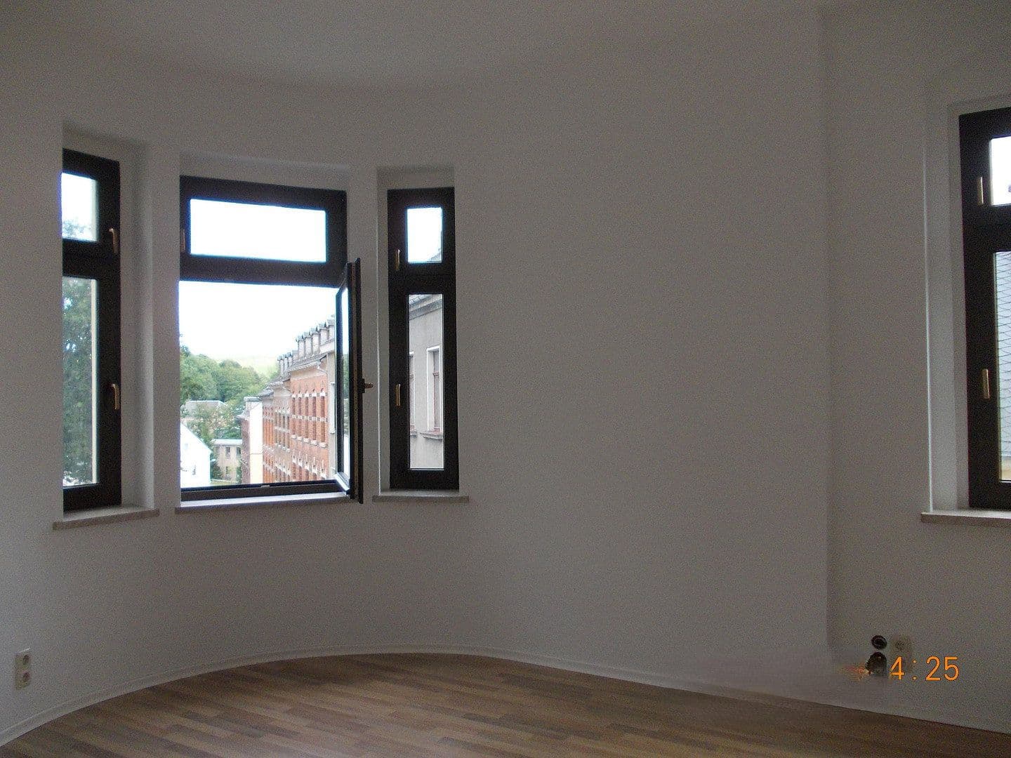 Prodej domu 286 m², pozemek 270 m², Lutherstraße 35, Reichenbach, Sasko Prodej domu 286 m², pozemek 270 m², Lutherstraße 35, Reichenbach, Sasko